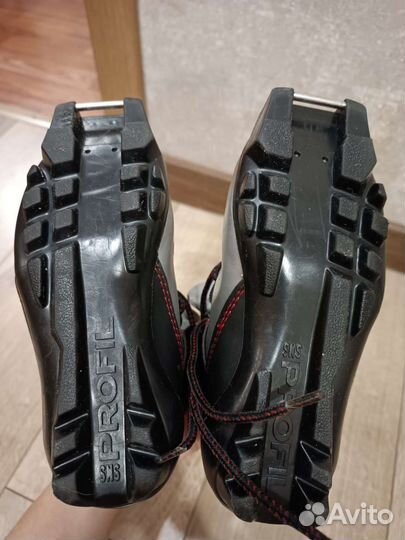 Лыжные ботинки atomic