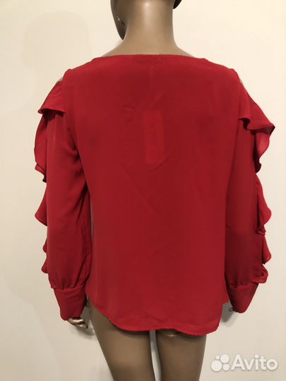 Блузка красная рукава с рюшами