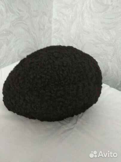 Шапка каракуль женская
