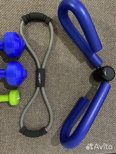 Спортивный инвентарь, гантели,экспандер