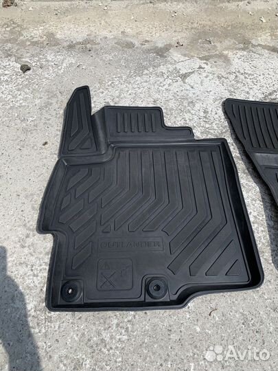 Оригинальные коврики Mitsubishi Outlander 3