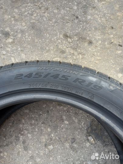 Pirelli Ice Zero FR 245/45 R19 102H