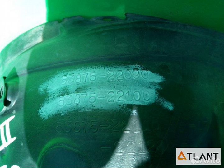 Подкрылок передний правый toyota mark II