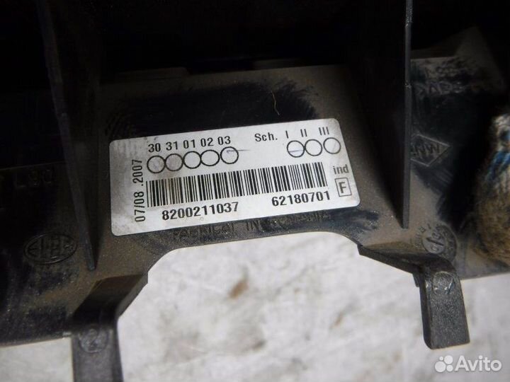 Фонарь задний (стоп сигнал) Renault Logan K7J 2007