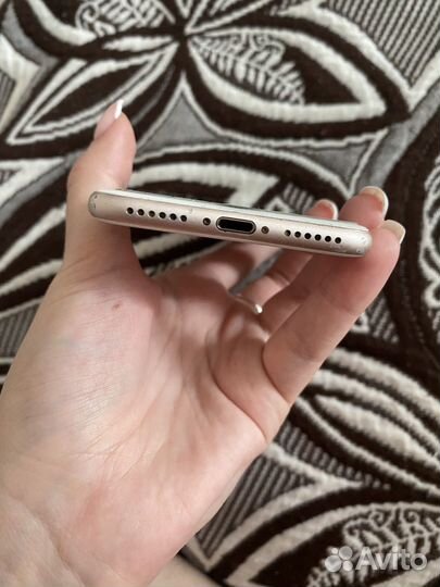 Телефон iPhone 7 128gb