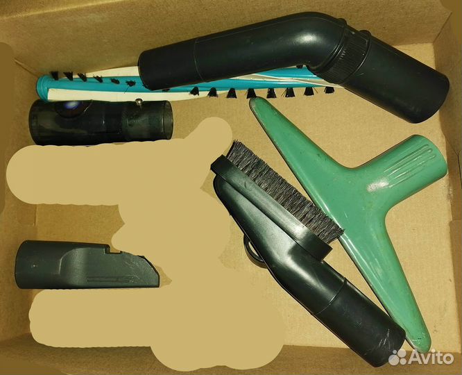 Шланг, трубы, шётки насадки на пылесос