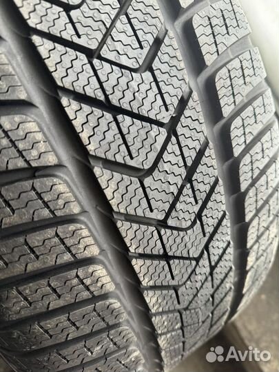 Pirelli Winter Sottozero 3 245/40 R19 и 275/35 R19 V