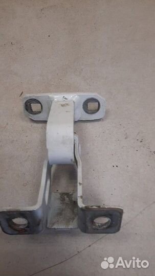 Петля двери багажника верхняя LADA Largus