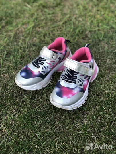 Кроссовки для девочки 27 размер