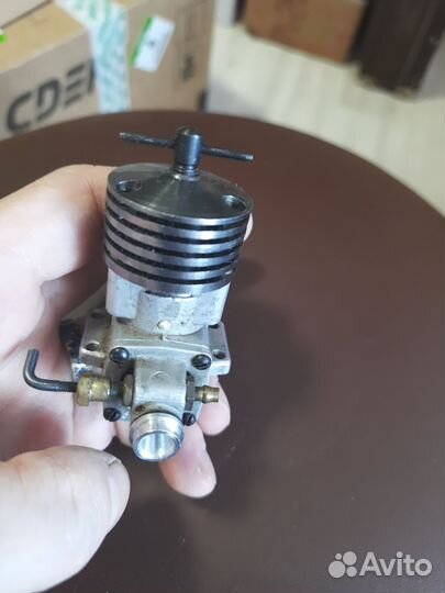 Авиамодельный двигатель марз