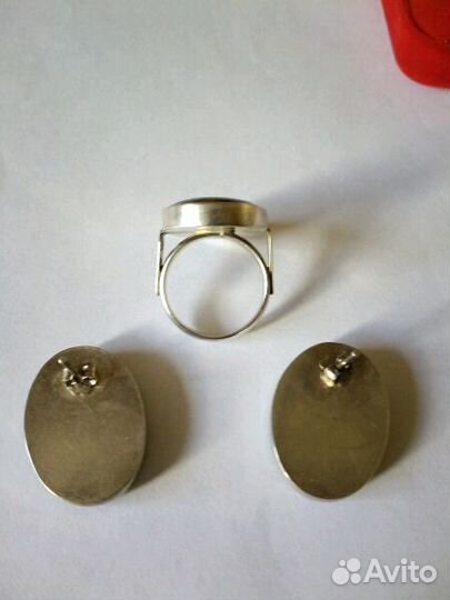 Кольцо и серьги. Серебро. Перламутр