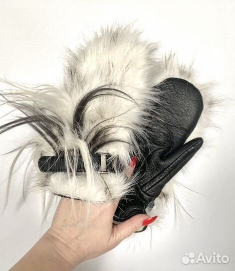 Брендовые варежки меховые Оригинал
