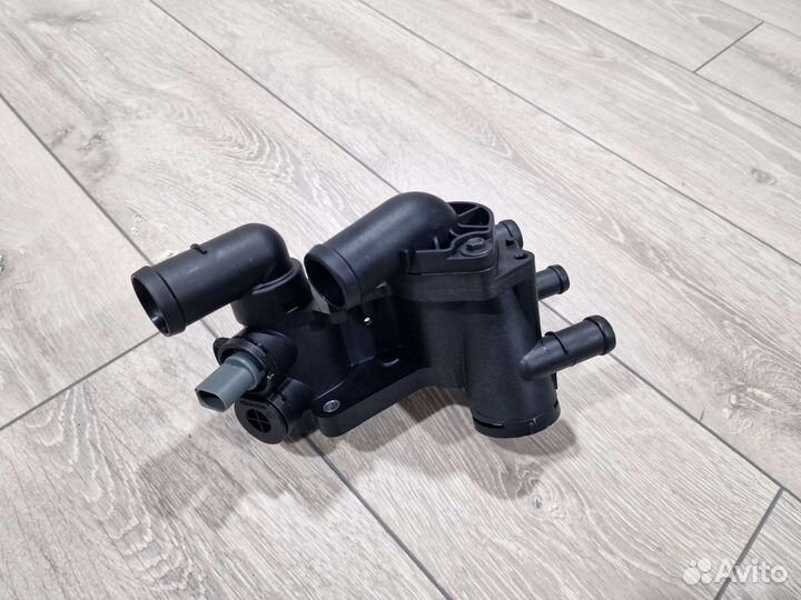 Корпус термостата в сборе 1.4 VW Polo 4, Skoda