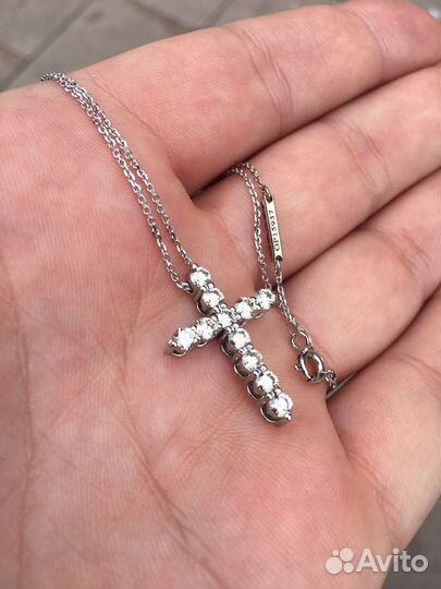 Золотой крестик Graff 1.12 ct