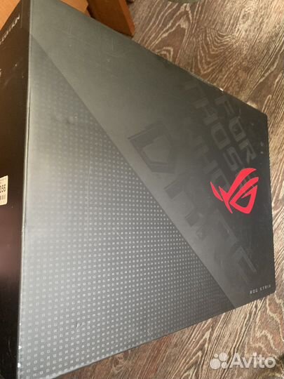 Коробка от asus ROG Strix