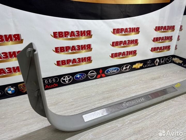 Накладка на порог передняя левая Toyota Harrier