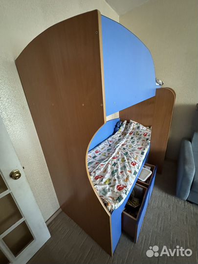 Кровать 2х ярусная