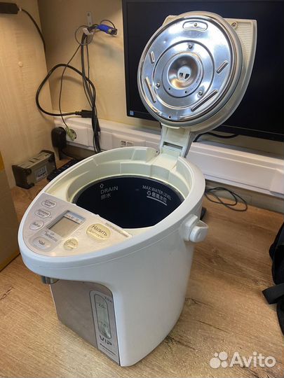 Термопот Panasonic NC-HU301Р