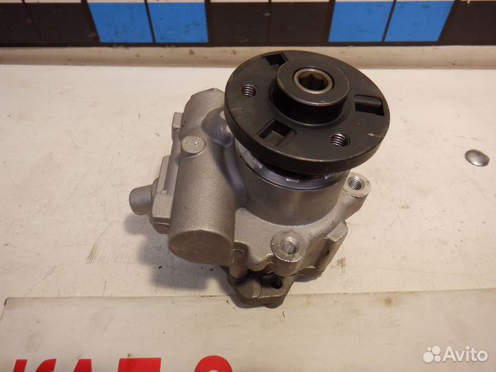 Насос гидроусилителя BMW 5 E60 E61 E63 E64