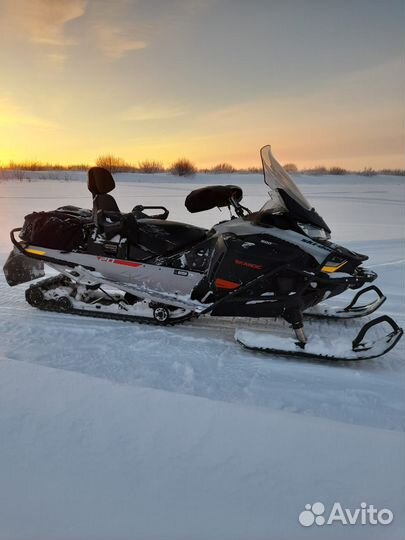 Снегоход Ski-Doo skandic sport 600 EFI