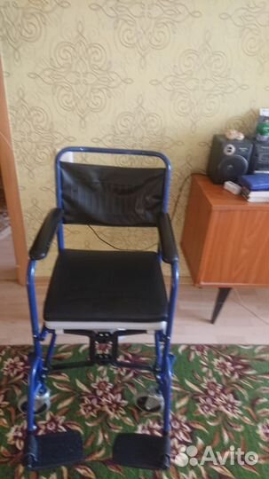 Кресло-каталка с санитарным оснащением Армед H 009