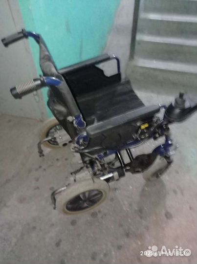 Инвалидная коляска с электроприводом бу