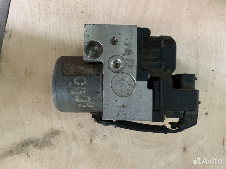 Блок ABS Subaru Impreza 27534FE030