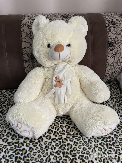 Плюшевый медведь большой