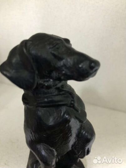Фигурка собака