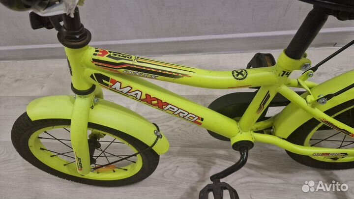 Детский велосипед четырехколесный 14