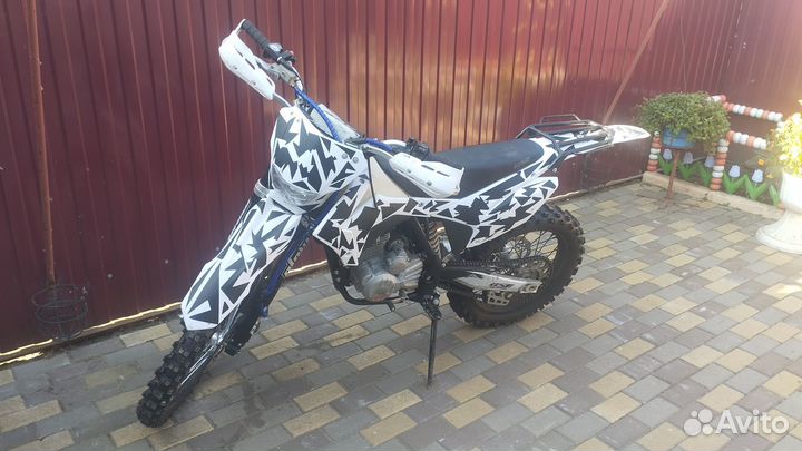 Мотоцикл bse z3