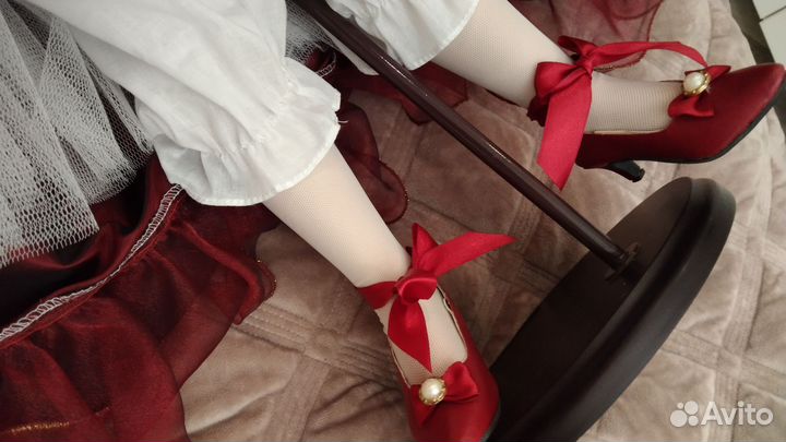 Кукла фарфоровая коллекционная