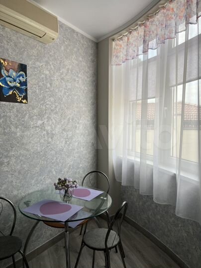 2-к. квартира, 50 м², 1/6 эт.
