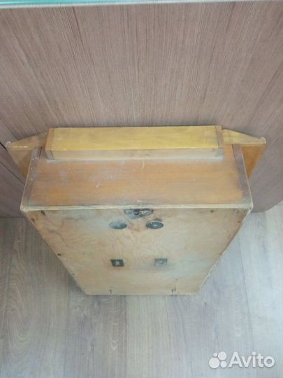 Часы настенные с боем Янтарь