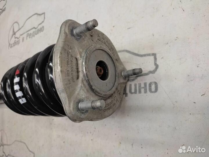 Стойки передние w205 C-class 274.920 02.2016