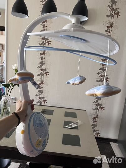 Мобиль на кроватку chicco