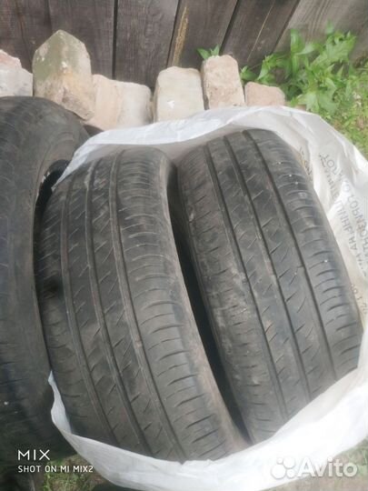 Kumho Ecowing ES01 KH27 215/65 R16 98