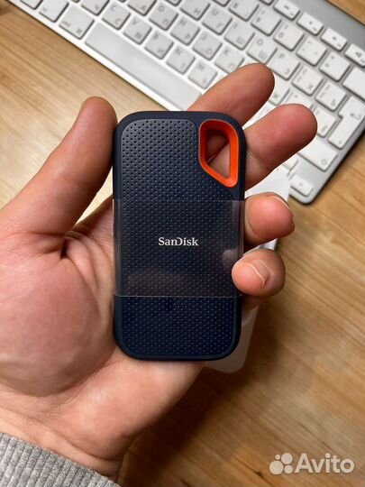 Внешний пeрeноcнoй SSD SanDisk 2TBExtreme Portable