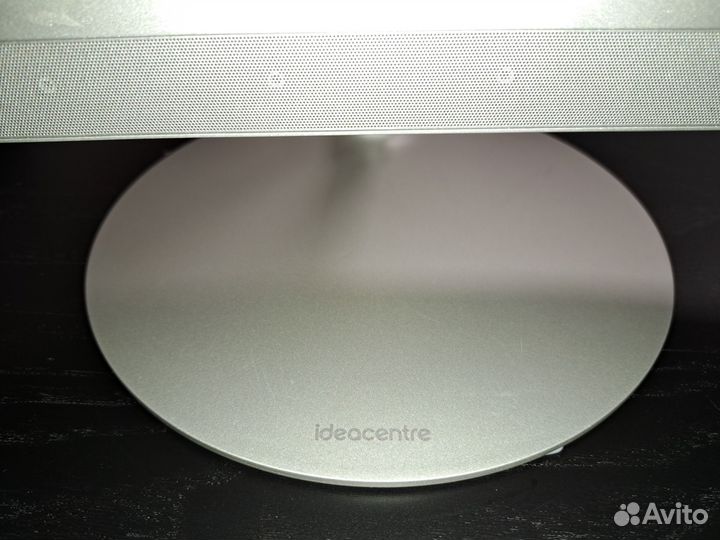 Моноблок Lenovo IdeaCentre AIO 520-24IKU