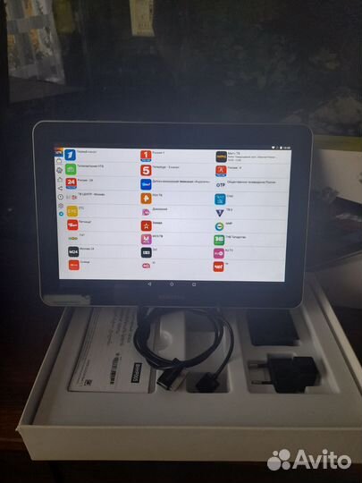 Планшет Samsung GT P7500