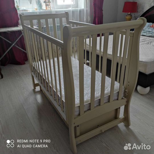 Детская кроватка Лель с маятником