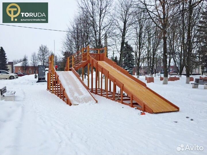 Зимняя горка. Детская деревянная горка для тюбинга