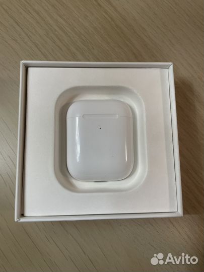 Беспроводные наушники apple airpods 2 с чехлом