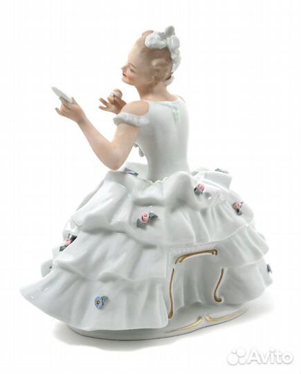 Фарфоровая фигура Балерина с зеркалом. Wallendorf