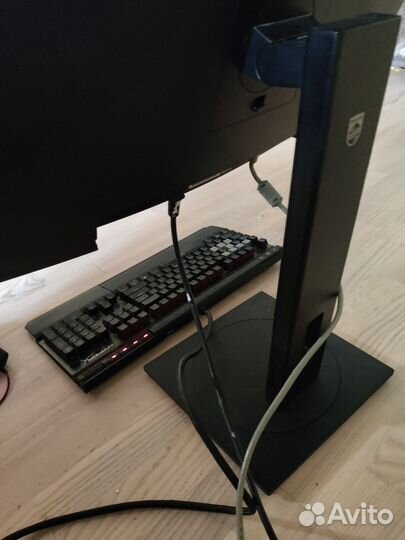 Изогнутый монитор Philips 345B1C