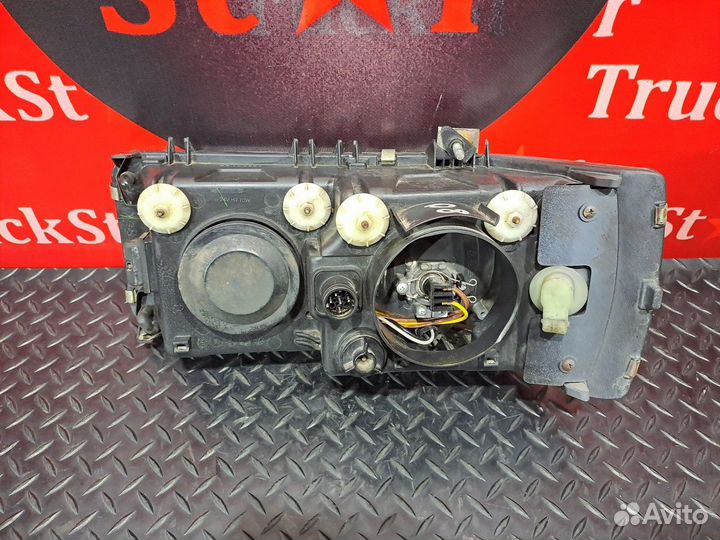 Фара передняя правая Daf CF, Daf XF105