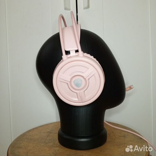 Игровые наушники с микрофоном для пк. Розовые