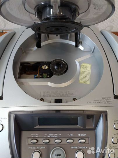 Магнитола LG CD-M371AX