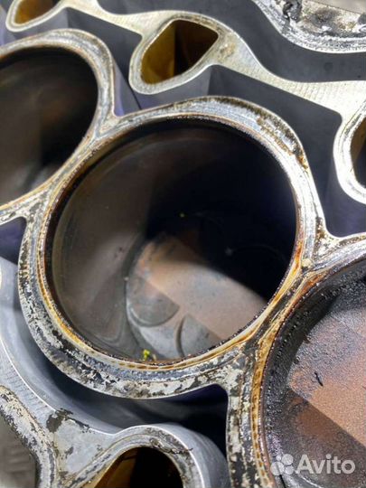 Блок цилиндров BMW3 E462003