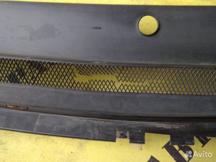 Жабо (решетка стеклоочистителя) Ford Focus 2